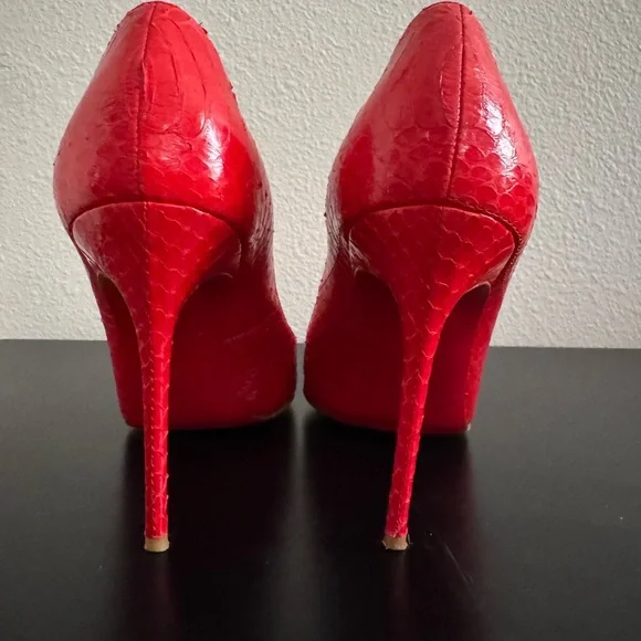 Christian Louboutin Red Heels Elegant Stilettos - Picture 3 of 8